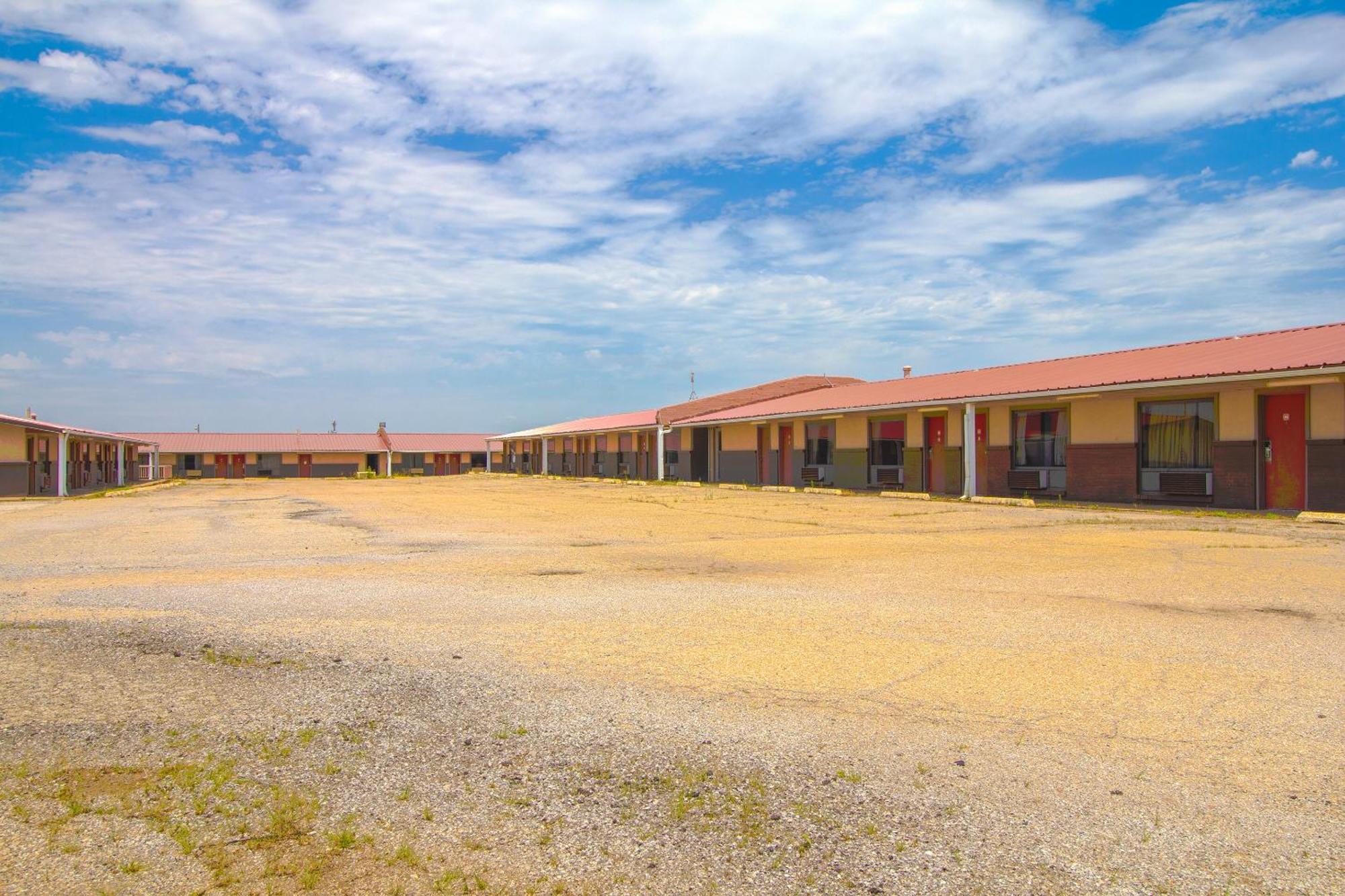 American Best Inn By Oyo I-35 Perry Near Lake Mcmurtry Kültér fotó